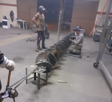 Serviço de fabricação e montagem de rosca transportadora