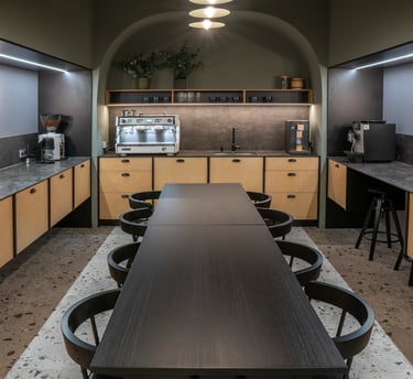 Biuro virtuvė su Amtico vinilinėm grindim