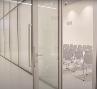 Konferencinės salės akustiniai sprendimai