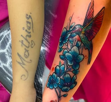 Cover-up de nombre antiguo con colibrí y flores realizado por Steven Aguirre en Valencia