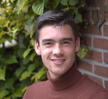 Een afbeelding van Reinier Benard met daarnaast tekst waar ik mijzelf voorstel en mijn passie deel.