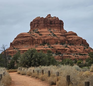 Sedona - The iconic red rock formation called Bell Rock that you can climb