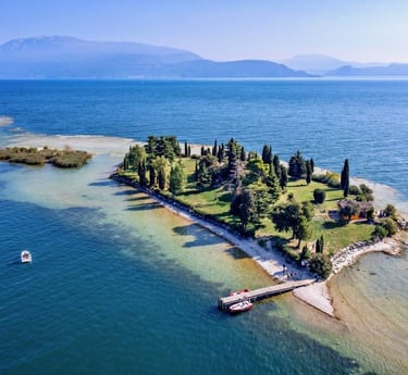 Lago di Garda a 300 metri House in Manerba vista sull'isola