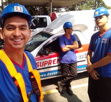 técnicos de desentupimento