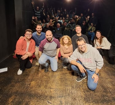 Alumnos satisfechos Escuela de las ARtes de la comedia