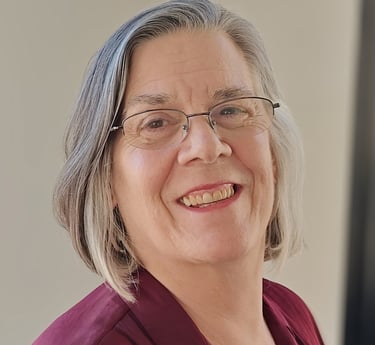 headshot of Heather Kangaloo, LMHC