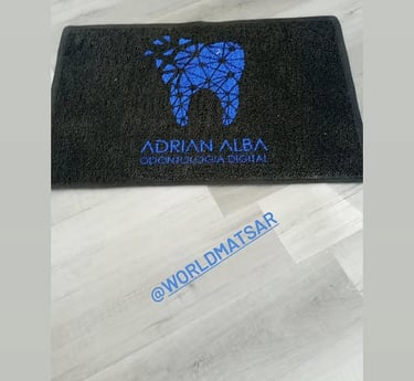 Felpudo personalizado con logo odontologia adrian