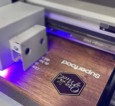 Somos una IMPRENTA digital y offset ✓ enviós a todo Lima, nos dedicamos a la impresión láser a color y estamos ubicados en pl