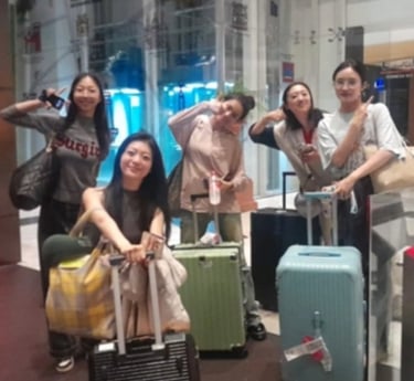 Cindy dan teman-teman tiba di bandara Soekarno Hatta 