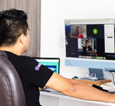 Estratega de marketing digital WillyCapi en consultoría 1 a 1