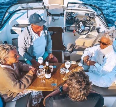 location bateau pampelonne pendant le sunset