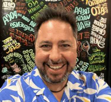 Profesor nativo de italiano dando clases online