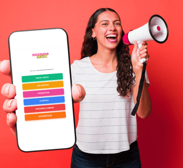 Chica promocionando APP de Negocio Fácil