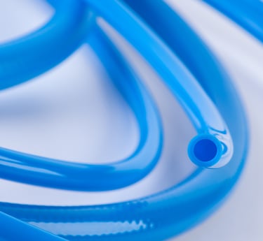 a blue hosel hose with a blue hose