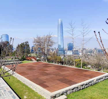 Alumno ampliando vocabulario de naturaleza y ciudad en cursos dinámicos de idiomas caminando