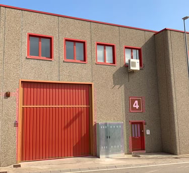 Naus PROMET desde el carrer