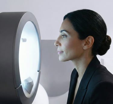 Analisi scientifica della pelle con tecnologia Skin Test presso il centro estetico Tratto Perfetto