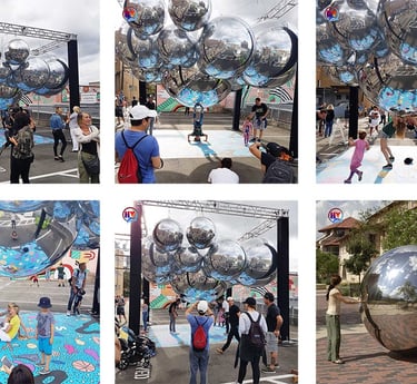 Sphères géante en ville