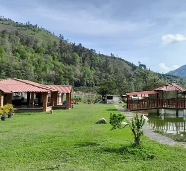 finca  y restaurante con lagos para pesca deportiva ubicado en Cajamarca Colombia