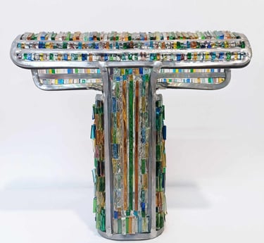Sculpture en verre recyclé — objet d'art vitrail artisanal Paris
