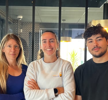 Équipe de coachs sportifs à domicile