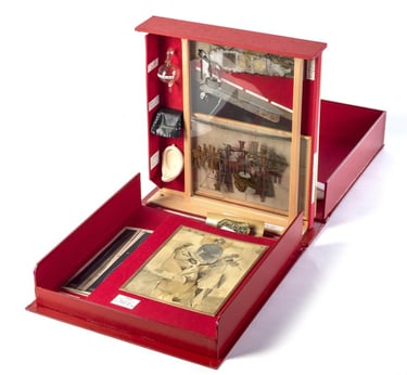 La Boîte-en-valise (série F) 1966, Marcel Duchamp ©MAH Musée dart et d'histoire, Genève. Achat 1982