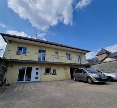 Chambres à louer et appartement à louer près de Longwy, Longuyon et Virton. Parking gratuit, wifi très haut débit et netflix