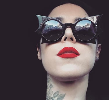Kat Von D sunglasses Bat chauve-souris lunettes