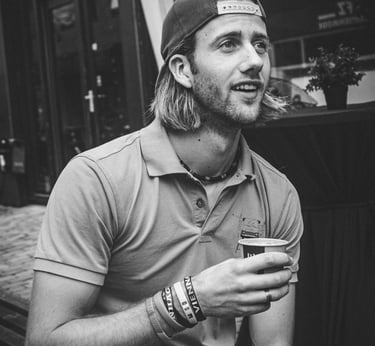Onze barista met altijd tijd voor koffie sipke hager Peppie & Koffie Foodtruck Groningen