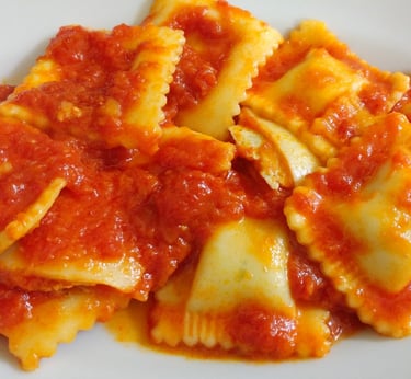 Handgemaakte Gallurese ravioli: verse Sardijnse pasta