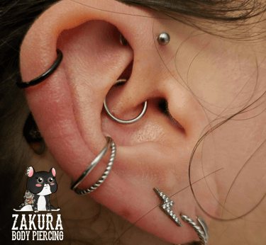 piercing à pau daith anti-helix lobe