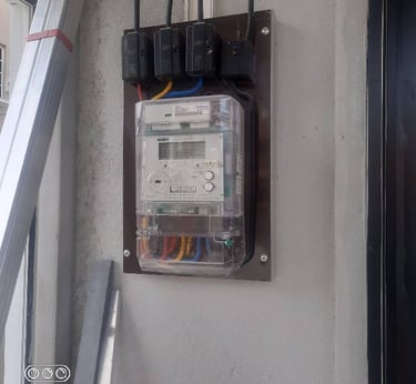 Pemasangan meter elektrik rumah termasuk sambungan TNB Malaysia