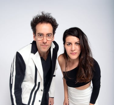 Louise&dexter piano couple