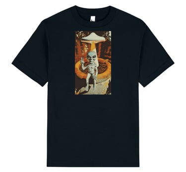 Single alien waving and spaceship above on black t-shirt
