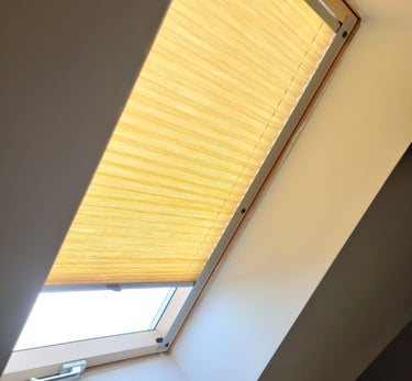 Jaluzele Plisate pe comanda Sev HOME, asiguram montaj in Bucuresti. Livram in toata tara