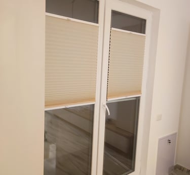 Jaluzele Plisate pe comanda Sev HOME, asiguram montaj in Bucuresti. Livram in toata tara