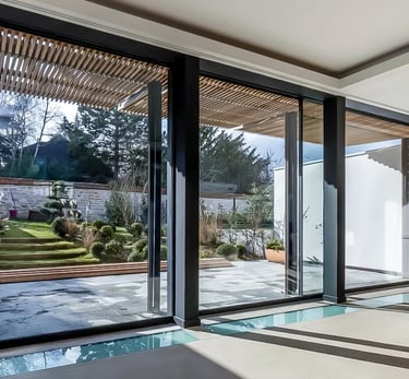 Menuiserie aluminium à Marrakech – LMI 64, expert agréé TECHNAL pour portes, fenêtres et vérandas sur mesure alliant design, 