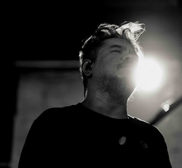 Russell Manaloto Faspitch Guitarist Urbandub