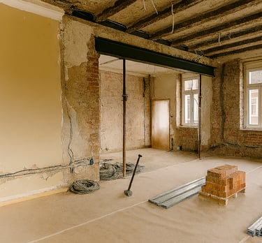 Rénovation intérieure complète avec protections au sol et reprise de structure – MACIK