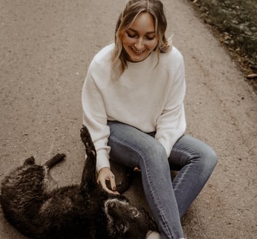 Jessica Baranski mit ihrer Hündin Janka