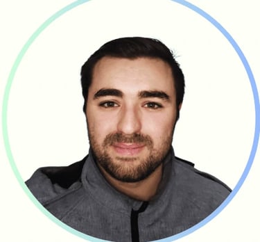Enzo Sanchez gérant de la société nettoyage au carré à Saint-Saulve spécialiste nettoyage de vitres