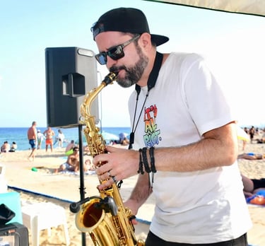 Saxofonista en chiringuito