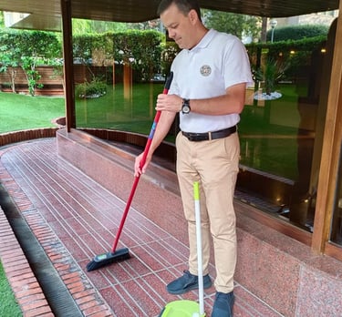 CONSERJE DE MANTENIMIENTO