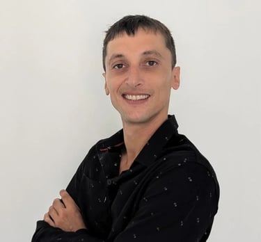 Nicolas Elorduy, CEO and Co-Founder of Unitlogi, leading product direction and business development.