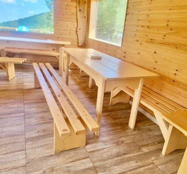 mobilier din lemn masiv pentru terasa