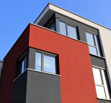 Trabajo de pintura impermeable en la fachada de un chalet en Getxo