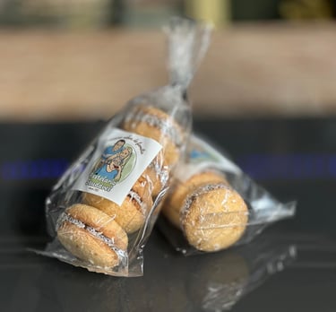 Alfajor de coco sem açúcar refinado da Pastelaria Saudável