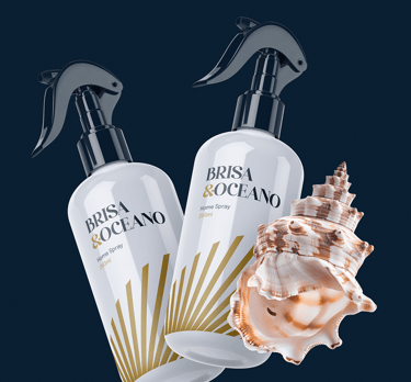 two bottles of home spray from the Brisa & Oceano line with the visual identity Luz & Axé