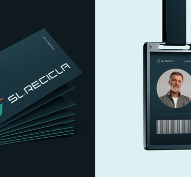 Business card and badge with the SL Recicla visual identity