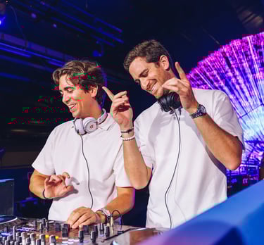 Thibault & Arnaud DJ et percussion – musique commerciale pour événements haut de gamme